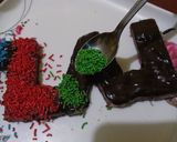 Foto langkah ke 4 dari resep Kue Ultah Wafer Coklat (no backing/masak).