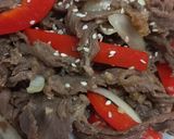 Foto langkah ke 4 dari resep Tumis Daging Paprika.