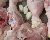 Foto del paso 1 de la receta: Pollo a la crema con puerro