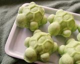 A picture of step 6 of Steamed Turtle Cake.