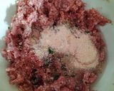 A picture of step 1 of Polpette in sugo - meatballs in a tomato sauce.