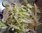 Foto del passaggio 7 della ricetta ​🥗 Insalata croccante al profumo di Tropea 🧅