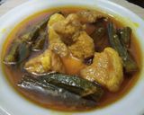 A picture of step 5 of Beef Ladyfinger curry.