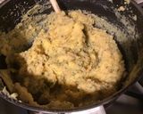 Une image de l'étape 7 de Boulettes de polenta au persil, jambon et parmesan sauce tomates et carottes.