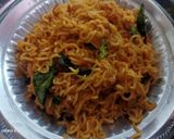 எம்மி நூடுல்ஸ் (Yummy noodles recipe in tamil) ரெசிபி ஸ்டேப் 5 புகைப்படம்