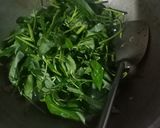 Foto langkah ke 3 dari resep Stir fry kangkung belacan.