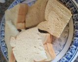 A picture of step 1 of Fried bread with egg.