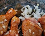 Foto del paso 1 de la receta: Pollo en salsa con ciruelas y champiñones