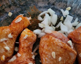 Foto del paso 1 de la receta: Pollo en salsa con ciruelas y champiñones