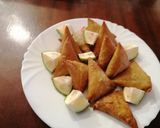 A picture of step 8 of Meat samosas.