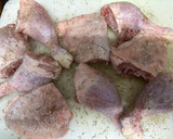 Foto del paso 1 de la receta: 531. Pollo al romero con aceitunas negras y alcaparras (principal carne)