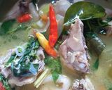 Foto langkah ke 3 dari resep Sup Kemangi Ayam Kampung.