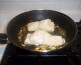 Foto del paso 9 de la receta Bacalao con salsa de pimientos amarillos y cúrcuma