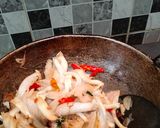 Foto langkah ke 5 dari resep Tumis Jamur Tiram.