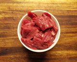 Une image de l'étape 2 de Boeuf Stroganoff.