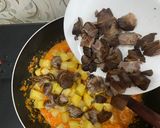 Foto langkah ke 5 dari resep Sambal Goreng Ati Ampela Ayam.
