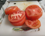 Foto del paso 1 de la receta: Omelette al horno con torre de berenjena, tomate y queso