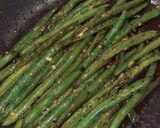 A picture of step 4 of Garlic String Beans (wine/balsamic vinegar).