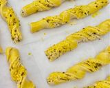 Foto langkah ke 5 dari resep Cheese Stik Puff.
