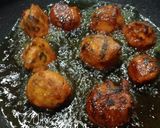 A picture of step 3 of Drumstick Urad Dal Vada Curry.
