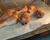 Szójaszószos sütőben sült csirkecomb recept fázis 3 fotója