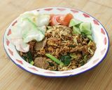 Foto langkah ke 5 dari resep Nasi Goreng Tek-Tek Devina Hermawan.