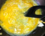 Foto del paso 2 de la receta: Desayuno con huevos revueltos 👌