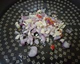 Foto langkah ke 6 dari resep Nasi Goreng Merah Putih.
