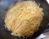 A picture of step 3 of Garlic Chicken Linguine.