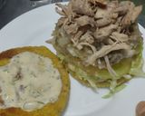 Foto del paso 12 de la receta: Arepa🫓rellena🥯de berenjena🍆tatemada, cebolla🧅caramelizada y pollo🍗🥙🥗