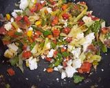 A picture of step 3 of Cheesy veg bomb.
