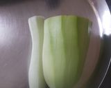 A picture of step 1 of Bottle gourd and cucumber pakoda.