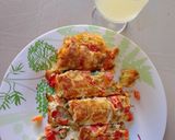 صورة لخطوة 1 من وصفة بيض مقلي بالخضرة والجبن 🥚🍳🧀🍅