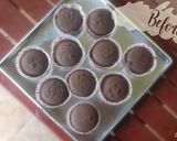 Foto langkah ke 6 dari resep Resep Cupcake Coklat Panggang Enak dan Lembut.