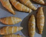Foto langkah ke 4 dari resep Croissant Pistachio.