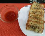 A picture of step 5 of Cheese garlic bread.