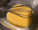 Une image de l'étape 2 de Flan pâtissier aux prunes et vanille.