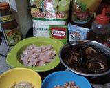 Foto langkah ke 1 dari resep Bacang ketan isi ayam jamur.