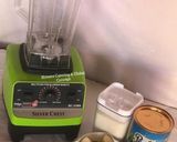 A picture of step 2 of Apple smoothie.