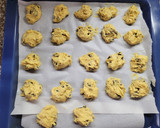 Foto del paso 4 de la receta: Galletitas de garbanzo y mijo con chocolate y pasas
