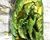 A picture of step 3 of Wrap and roll patted pakora.