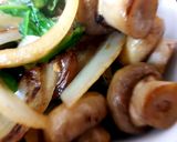 A picture of step 2 of Sautèed Mushrooms & Onion. 😁.