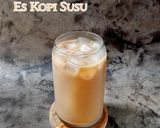 Foto langkah ke 4 dari resep Es Kopi Susu.