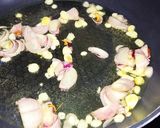 Foto del paso 2 de la receta: Arroz con salchichas y maíz