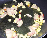 Foto del paso 2 de la receta: Arroz con salchichas y maíz