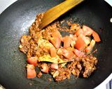 A picture of step 4 of Soya Nuggets Curry.