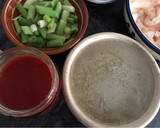 Foto del paso 1 de la receta: Fideuà de potón, gambones, ajos tiernos y dátiles medjol