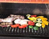 Foto del paso 1 de la receta: Asado, pollo con vegetales a la parrilla👌👌
