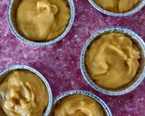 Foto langkah ke 6 dari resep Muffin Keju dan Blueberry.