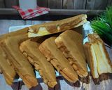 Foto langkah ke 8 dari resep Cheese Coffee Toast (Roti Boy Roti Tawar).